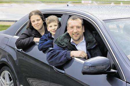 The Endeans - mum Sasha, son Tyler and dad Shaun - take part in Shell's Smarter Drivers experiment