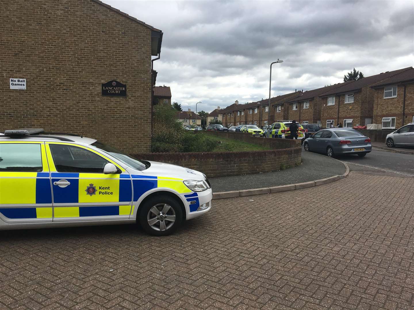 Armed police in York Road, Gravesend