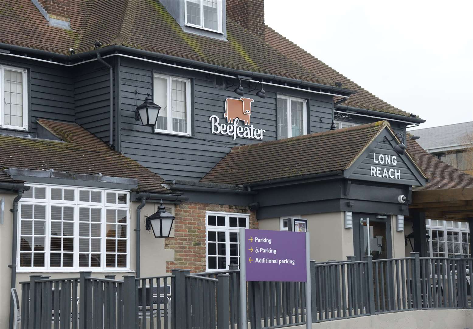 Long Reach Beefeater is said to be cancelling bookings. Picture: Chris Davey