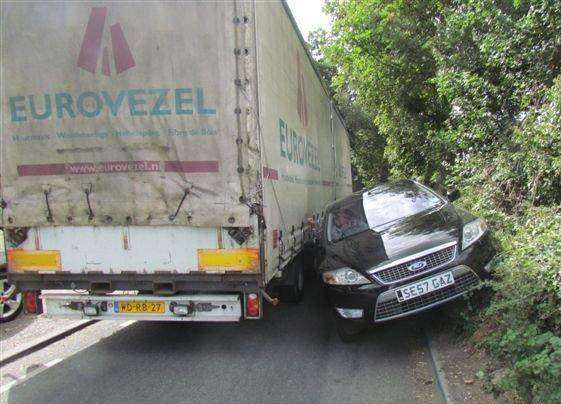 The problem caused by HGVs on Kent's narrow lanes (1284242)