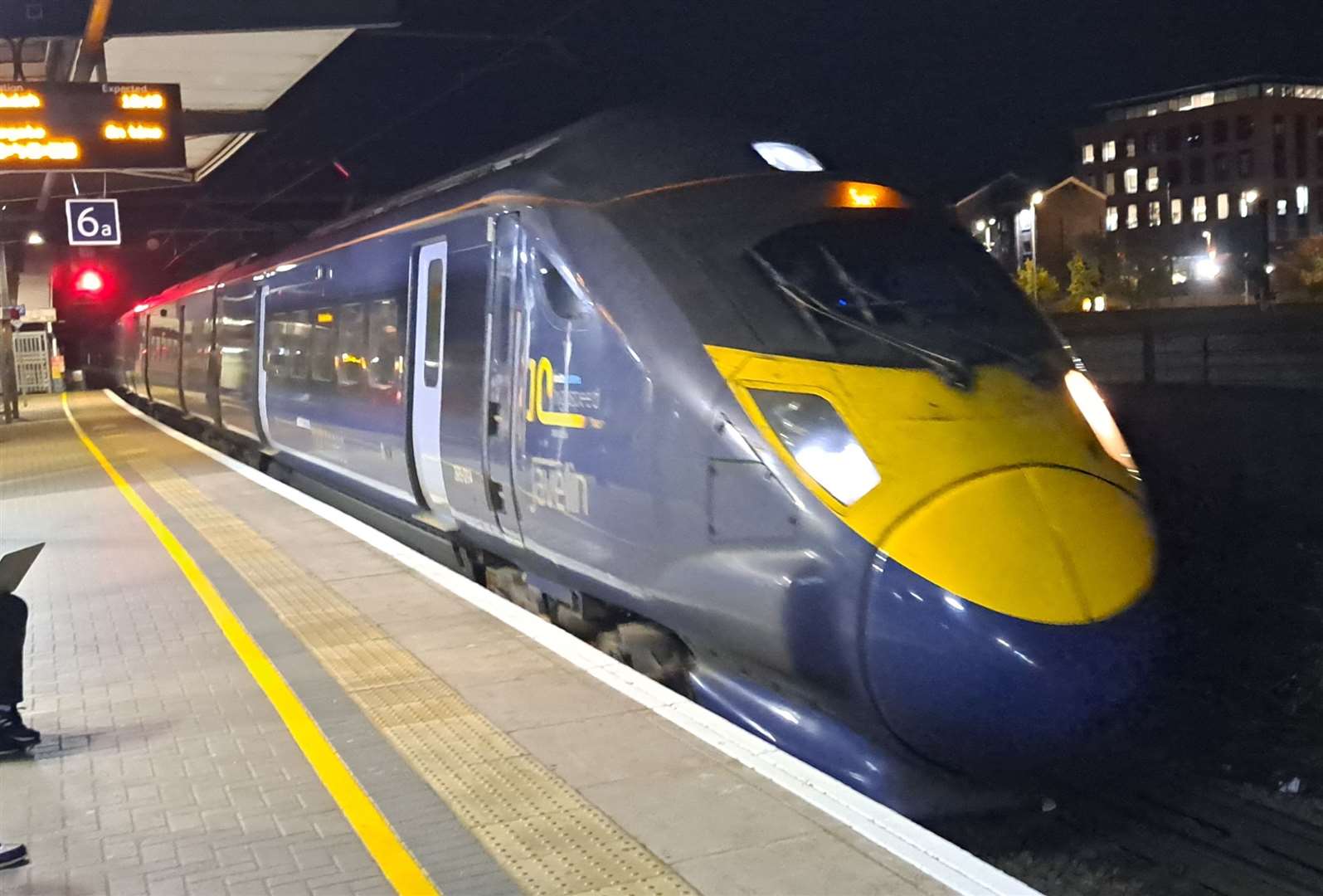 A train arriving at Ashford international during the evening rush hour. Picture: Sam Lennon KMG