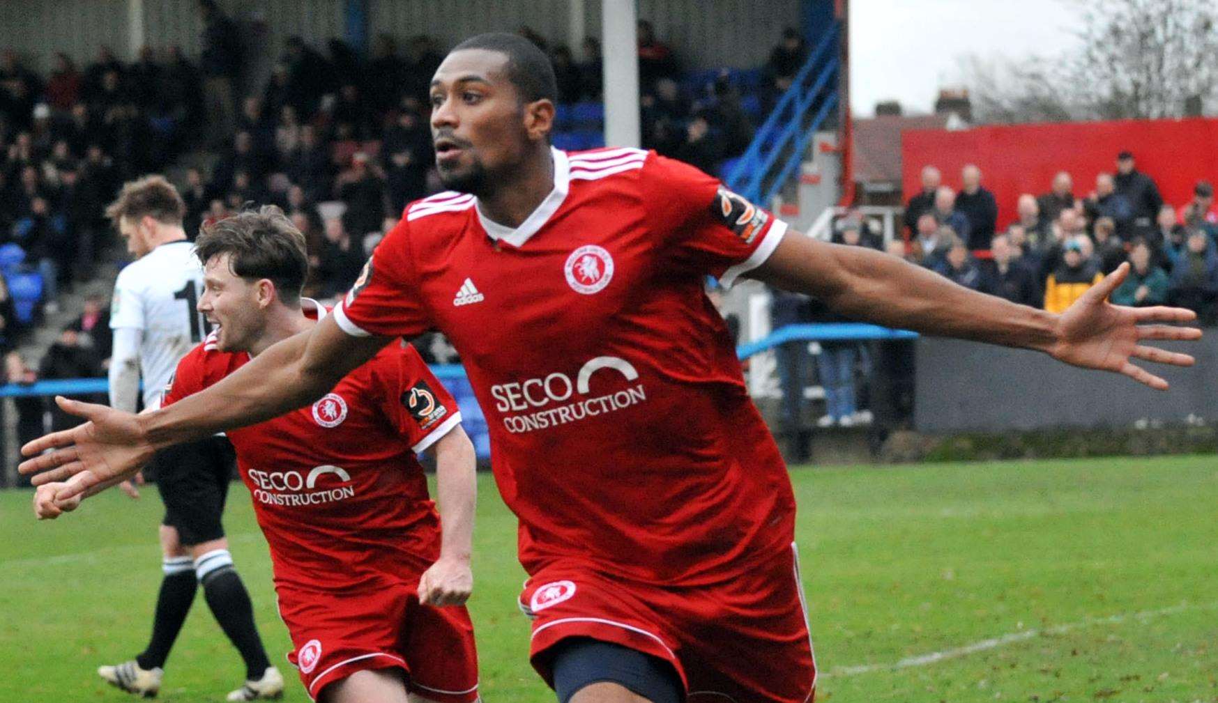 Danny Mills celebrates scoring Welling's second goal. Picture: David Brown
