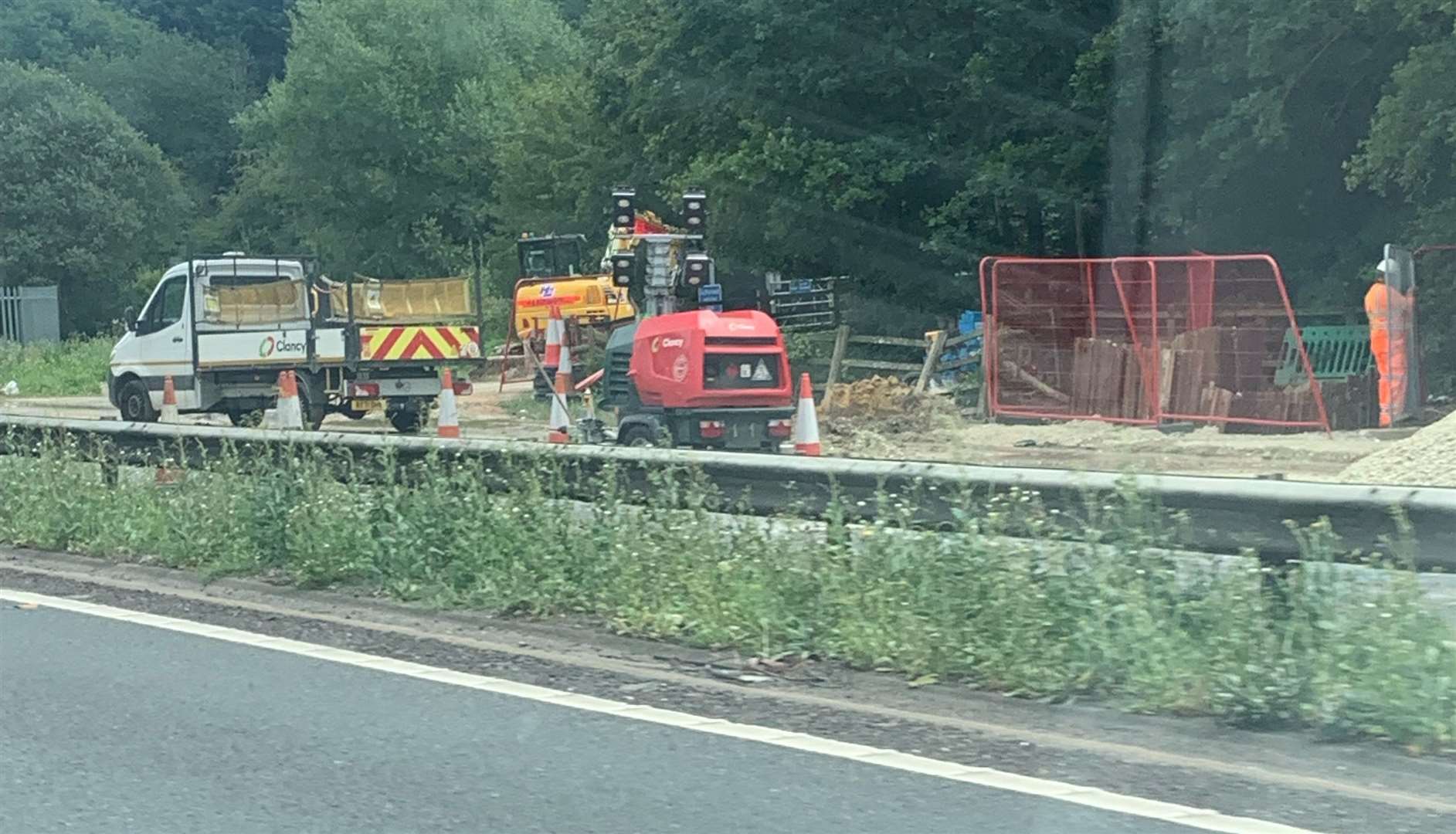 Commuter Ross Rayner-Murray drove past the roadworks and saw nobody was working there aside from one man taking pictures. Picture: Ross Rayner-Murray