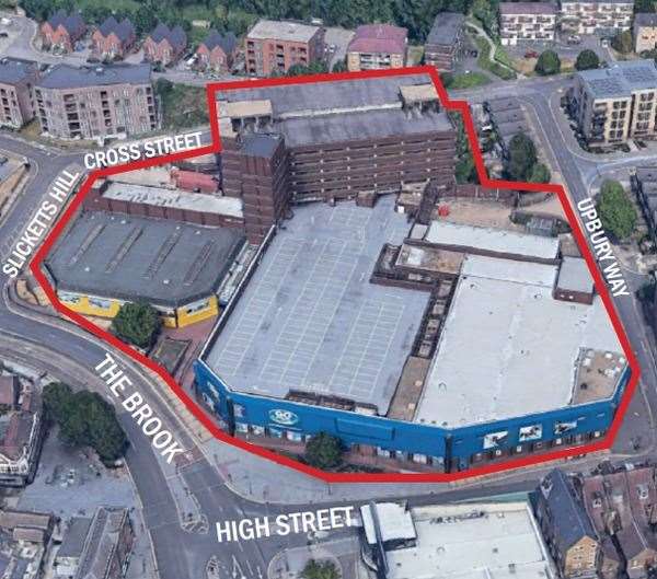 The site earmarked for redevelopment includes the old Go Outdoors, market hall and multi-storey car park (52955869)