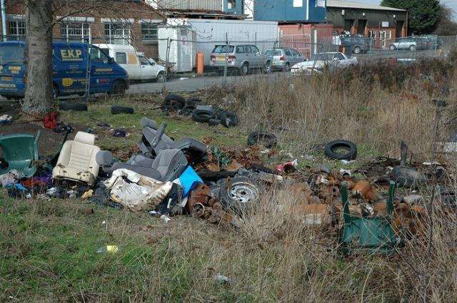 Rubbish at Northfleet Industrial Centre in Gravesend. Photo by Robin Somes (4779798)