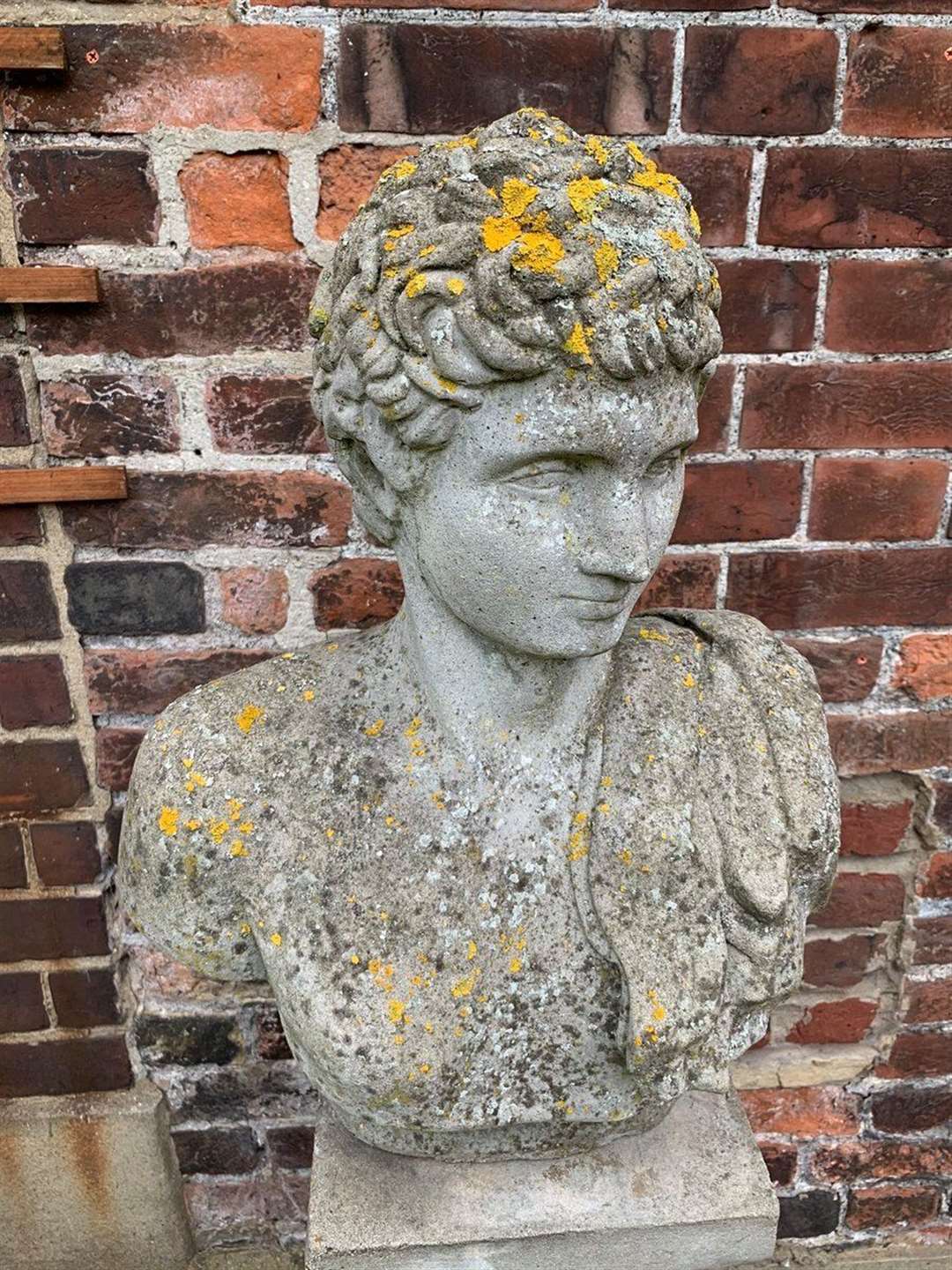 South Thanet MP Craig Mackinlay shared a photo of a bust of Claudius, asking if he should "tear him down"