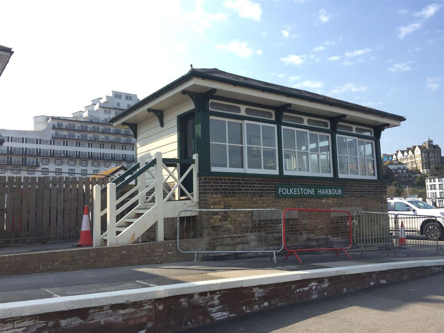 The Old Signal Box could be transformed into a cafe (8187986)