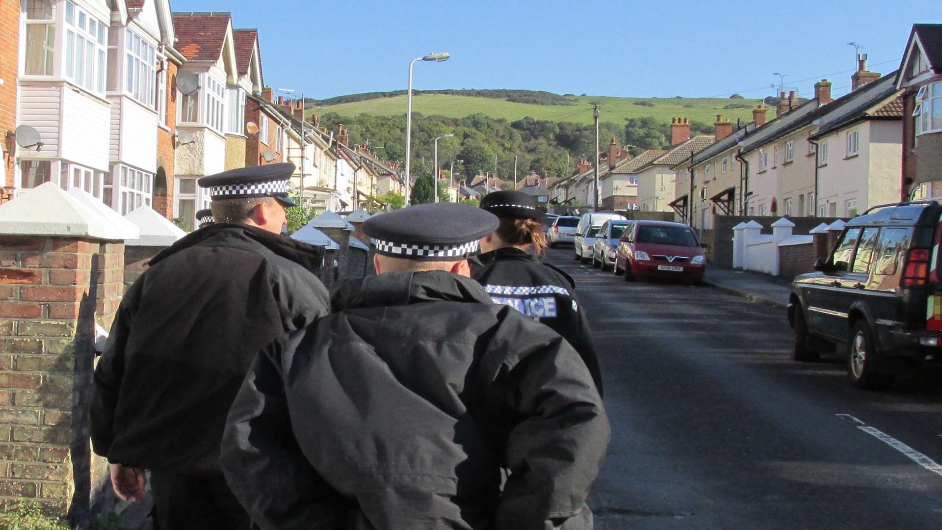The police anti-rogue trade raid at Ingoldsby Road, Folkestone.