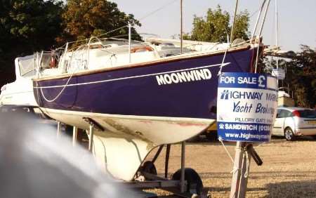The yacht Moon Wind that had its mast broken. Picture: MIKE PETT
