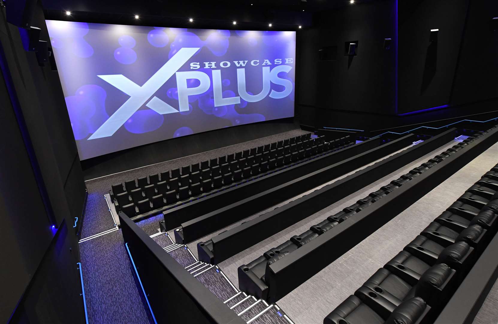 Showcase Cinema de Lux will reopen