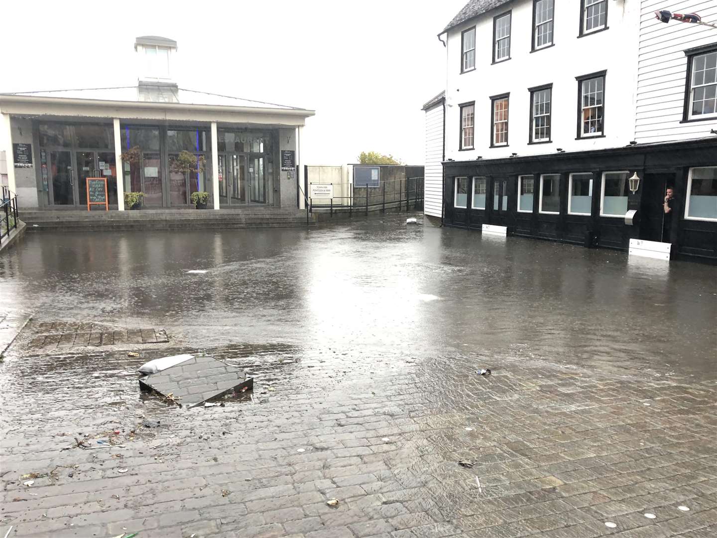 Flooding around Gravesend town centre (2260436)
