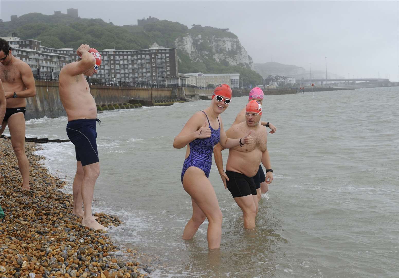 Les nageurs de la Manche s'entraînent à Douvres, 2013.Photo : Tony Flashman pour le Dover Mercury
