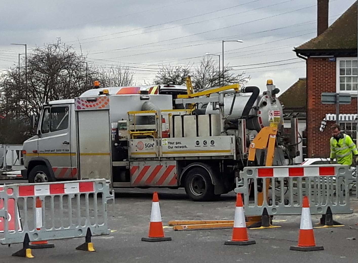 The gas leak outside the Aviator pub in Queenborough Road on Sheppey has caused traffic gridlock