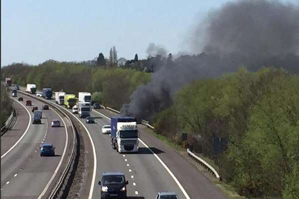 The fire, on the M26 (Picture: JakeLewisF1)