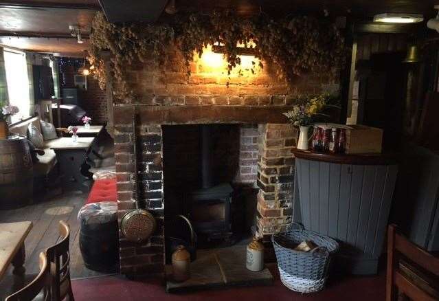 I know the rain has arrived now, but the weather we were having last week was fantastic so the pub was deserted indoors. Although, I’m sure this log burner is great for a cold winter’s evening.
