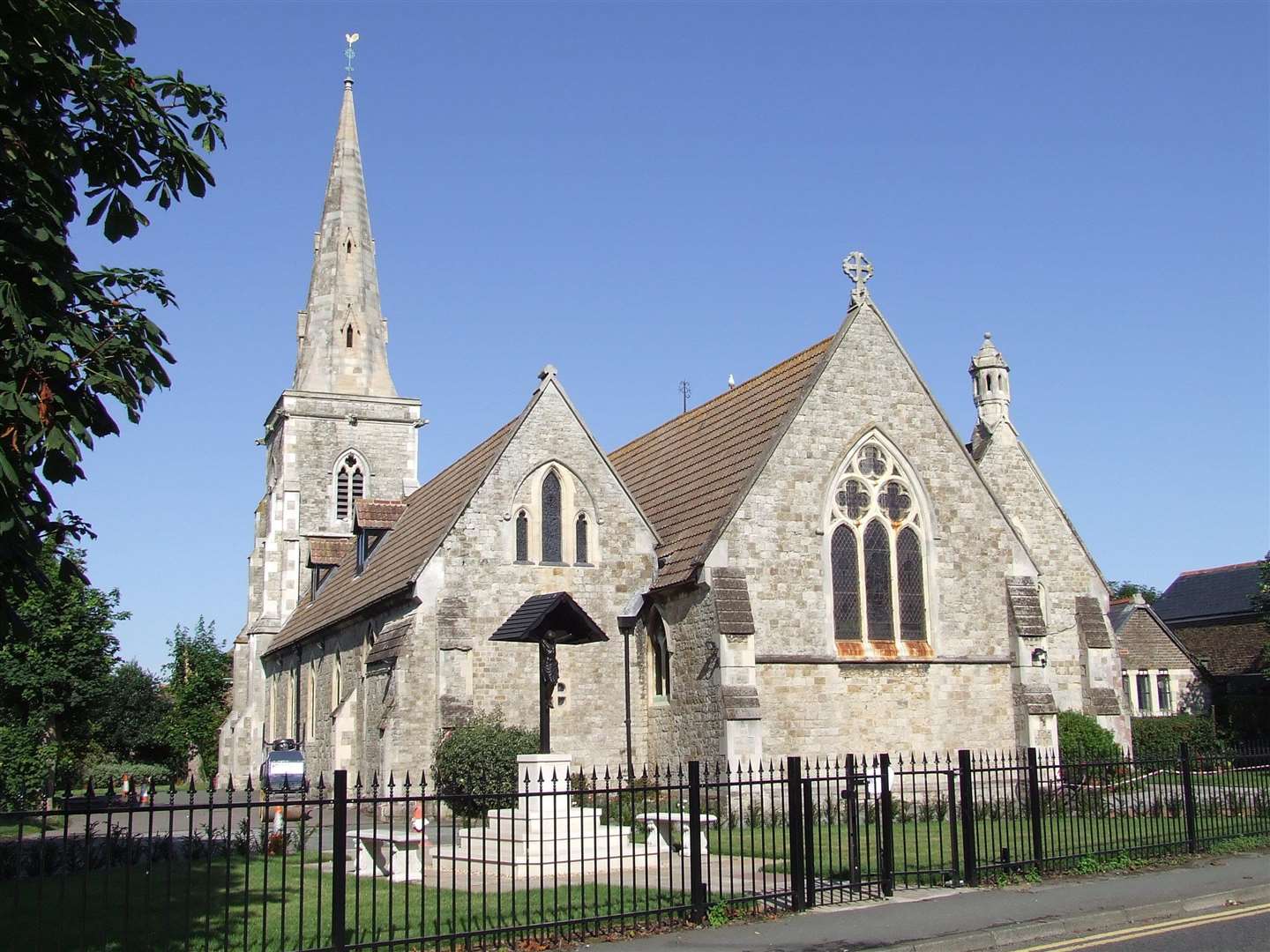 St Andrew's Church (3925963)