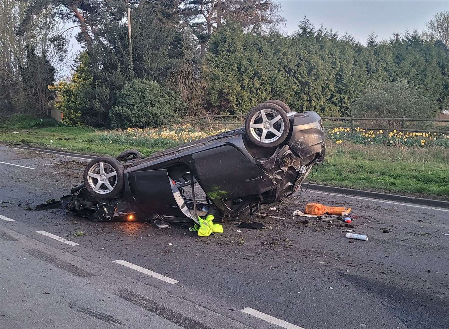 The picture of the crash on the A2 London Road between Norton and Faversham shared by @KentPoliceSwale on Twitter