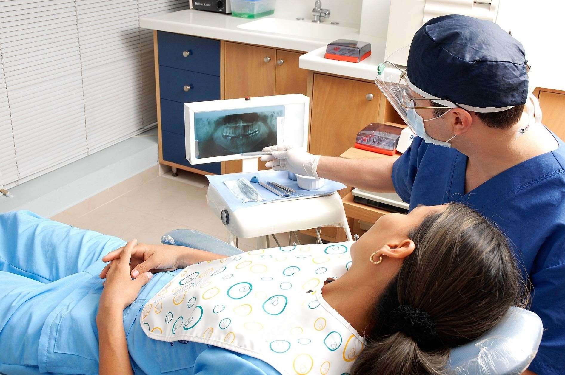 There are fears over the number of dentists taking on NHS patients