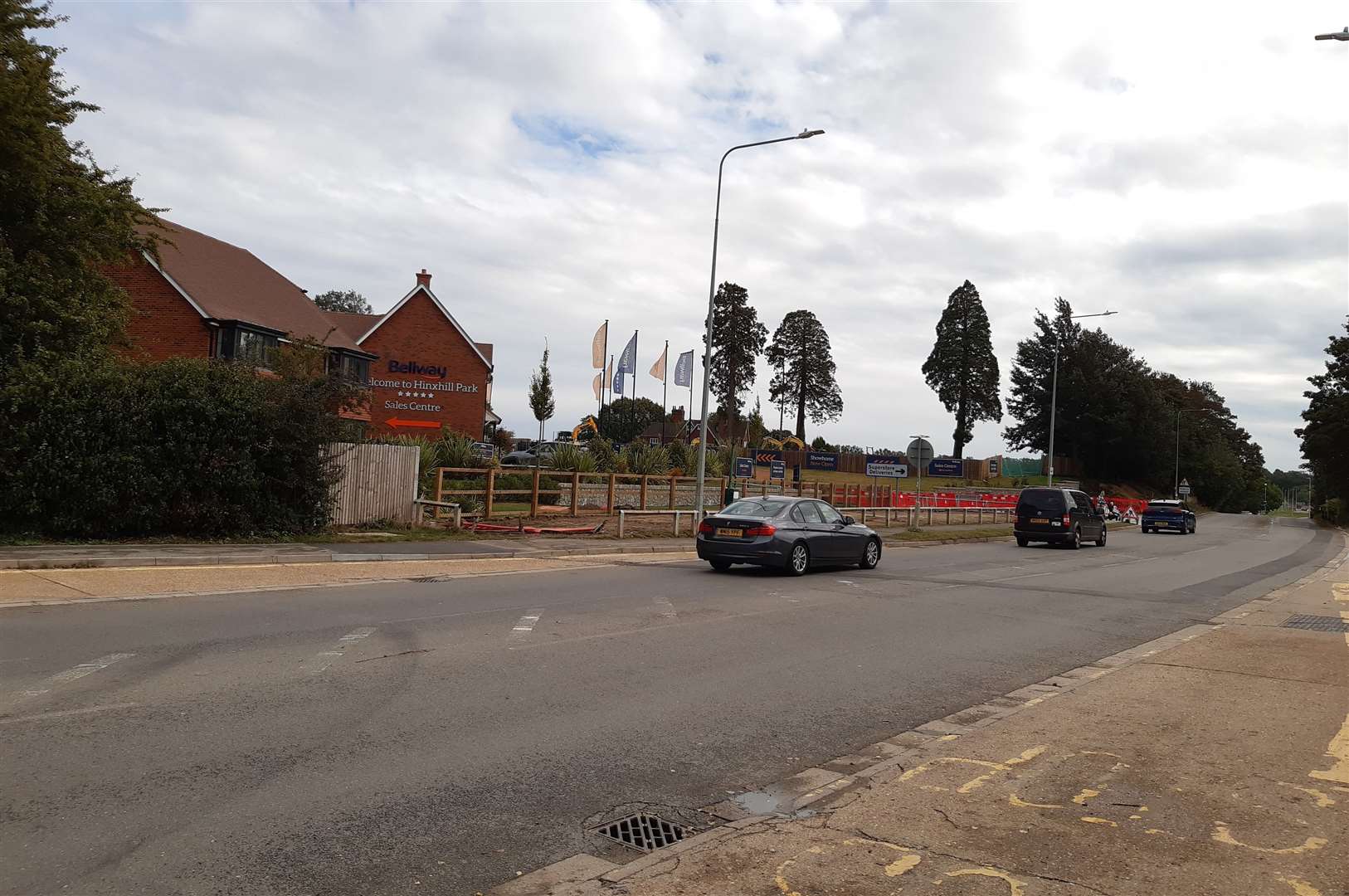 The traffic lights will be installed at the entrance to the Hinxhill Park estate