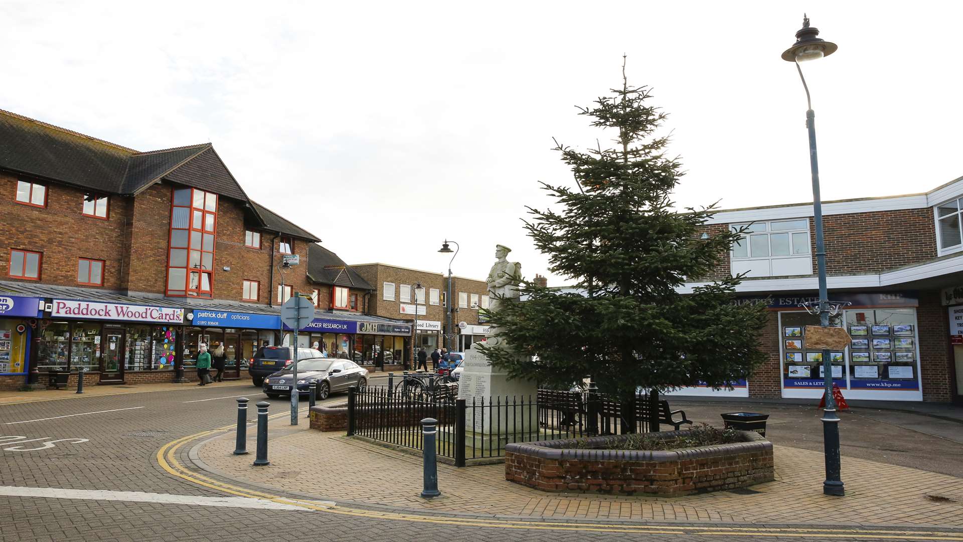 The Christmas tree next to the war memorial in Station Road