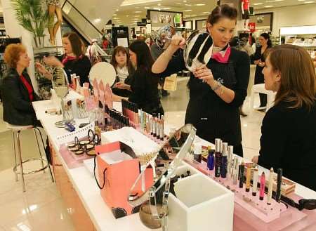 Jessica Ryan gives Alice Pepper a makeover in Debenhams. Picture: MARTIN APPS