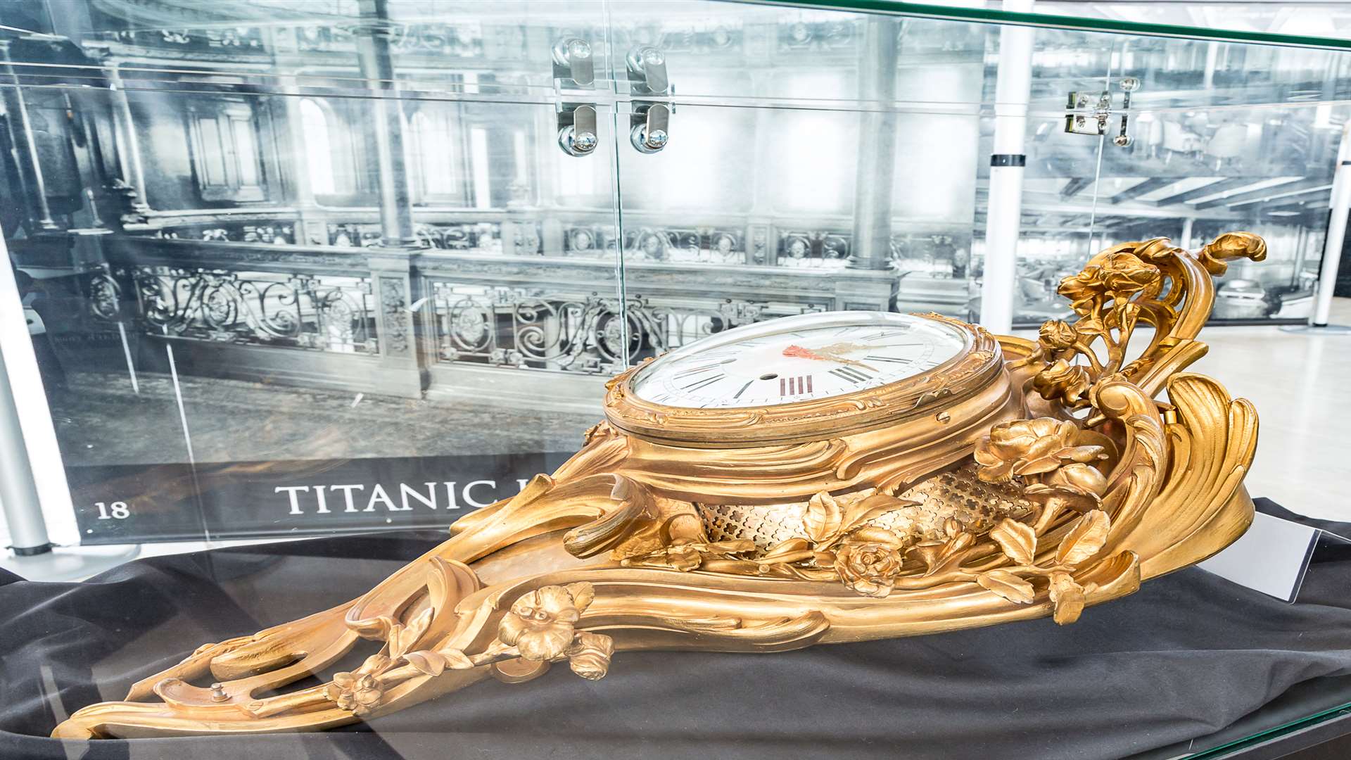 An ornate clock, identical to the one on board the Titanic