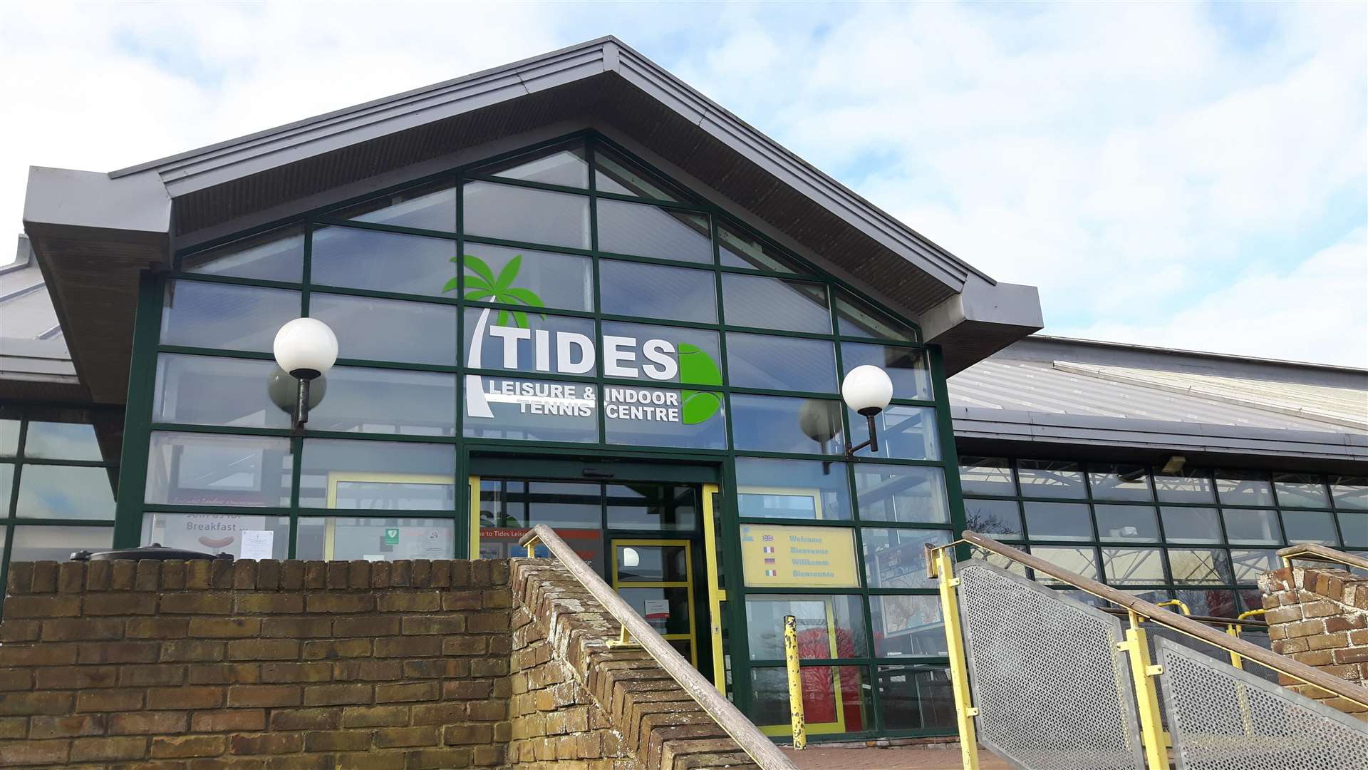 Tides Leisure Centre in Deal