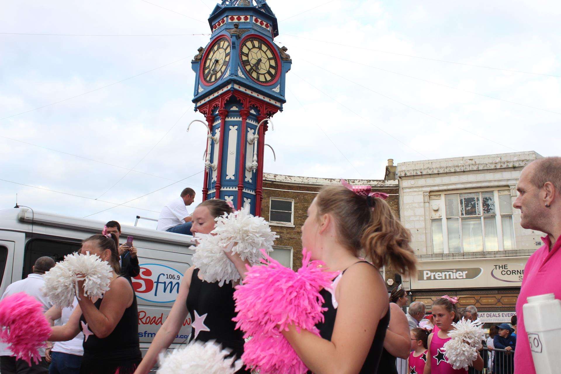 Pom-pom girls at Sheerness carnival (3628261)