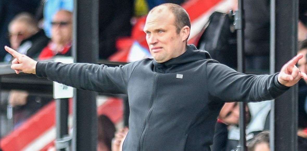 Welling manager Warren Feeney. Picture: Dave Budden