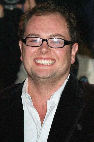 Comedy star Alan Carr is to perform at The Quarterhouse in Folkestone