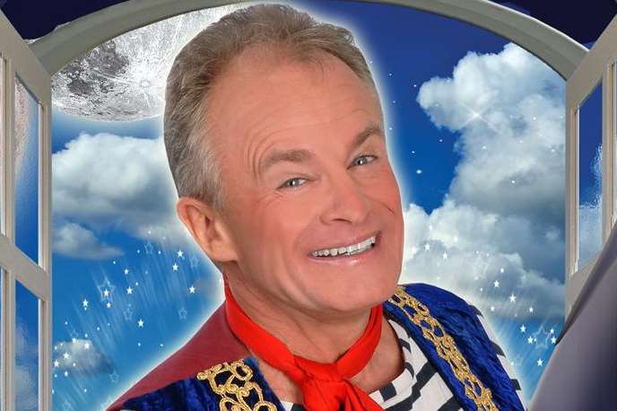Cheeky chappie Bobby Davro playing the pirate in Peter Pan
