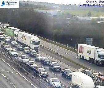 Traffic queuing on the M25 (7660646)