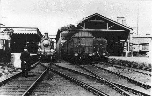 The first electric trains stopped at Deal in July 1961