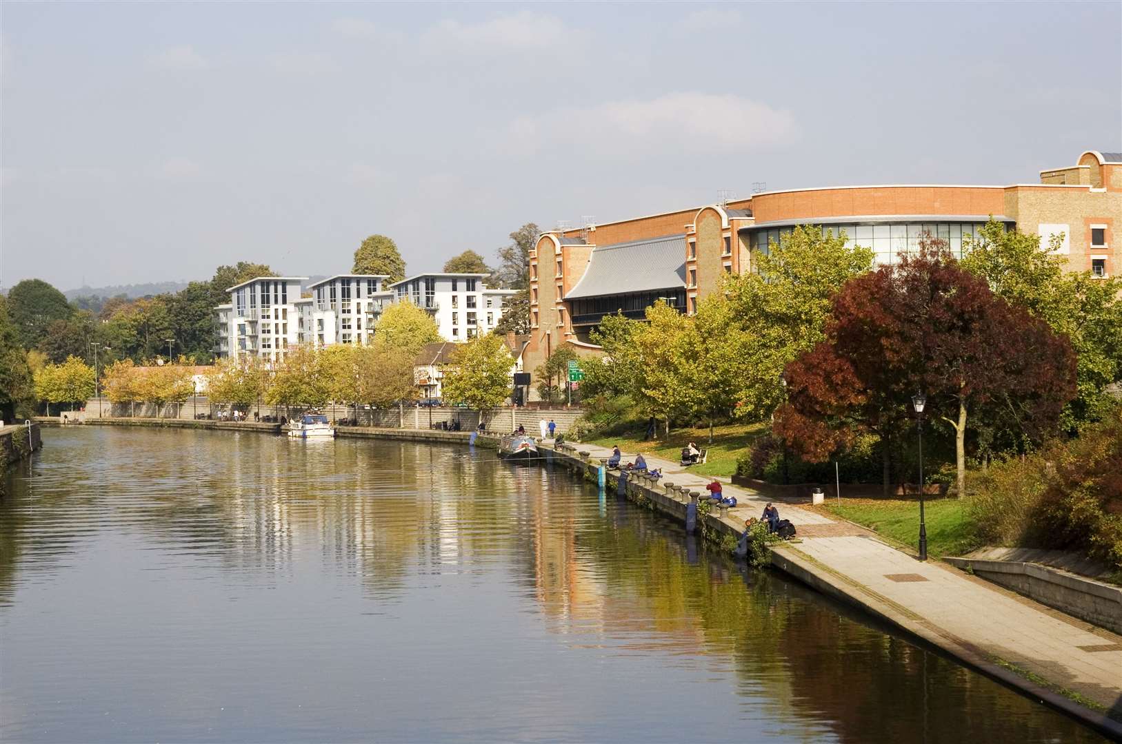 The county town Maidstone is divided by the River Medway
