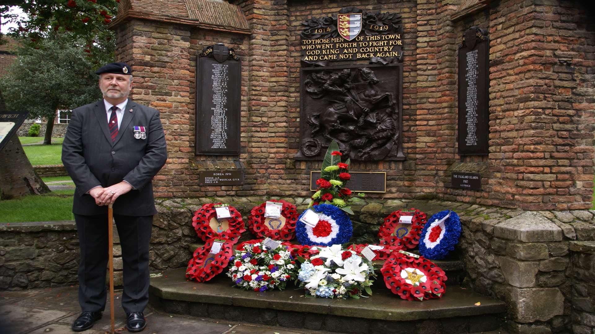 Simon Leith at Sandwich War Memorial