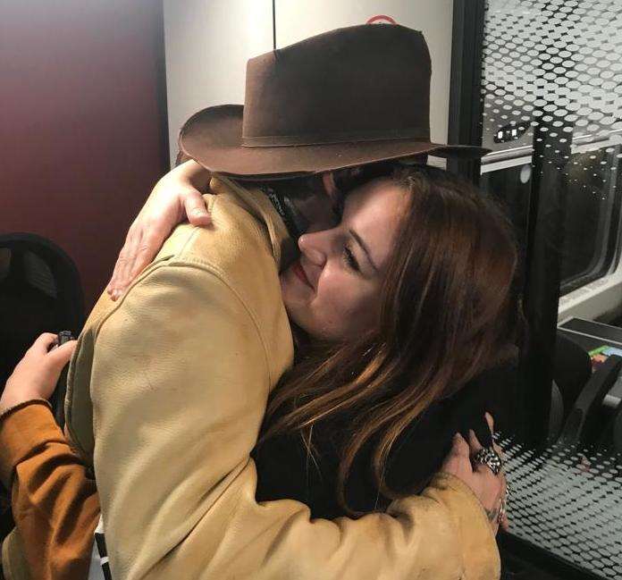 Johnny Depp and Roxanne King hug on the Eurostar