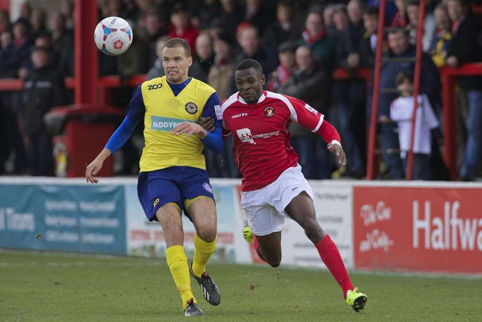 Anthony Cook runs down the Ebbsfleet left Picture: Andy Payton