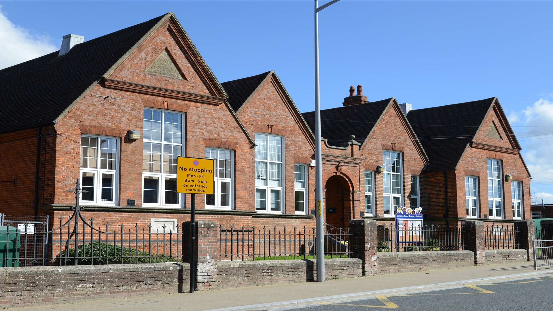 Victoria Road Primary School, Ashford