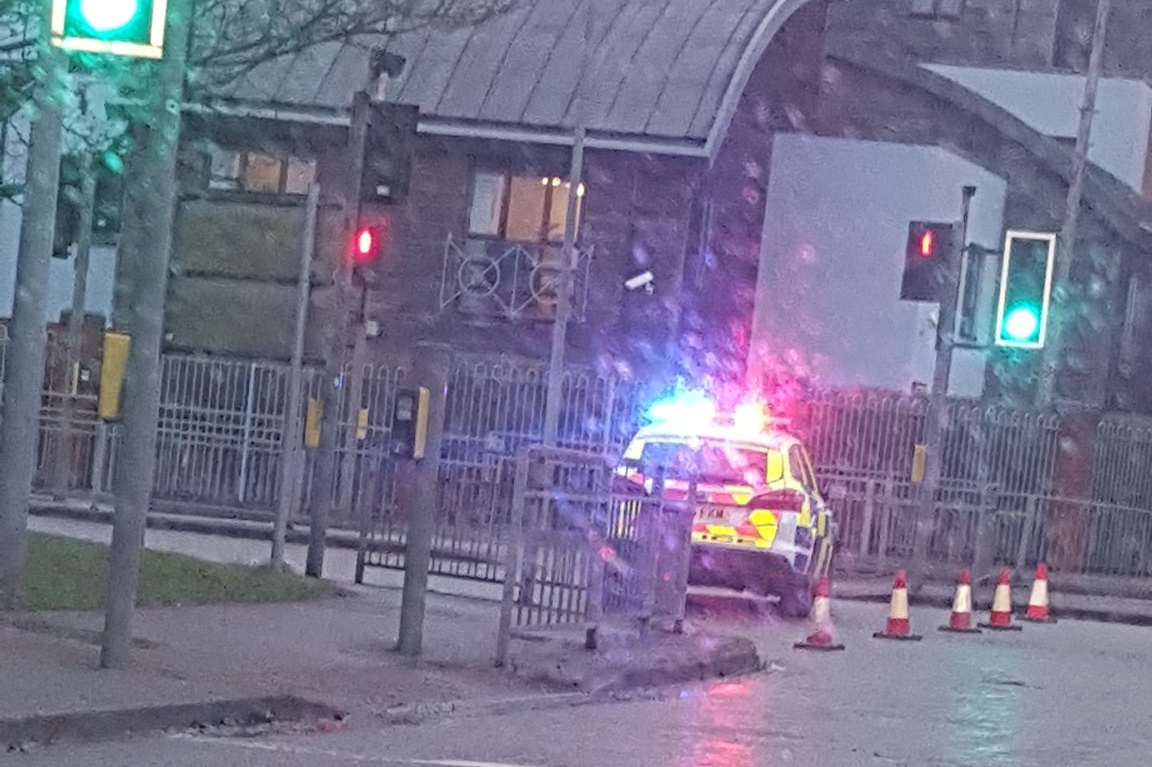 Police closed Willington Street in Shepway, Maidstone. Picture: @scooper430