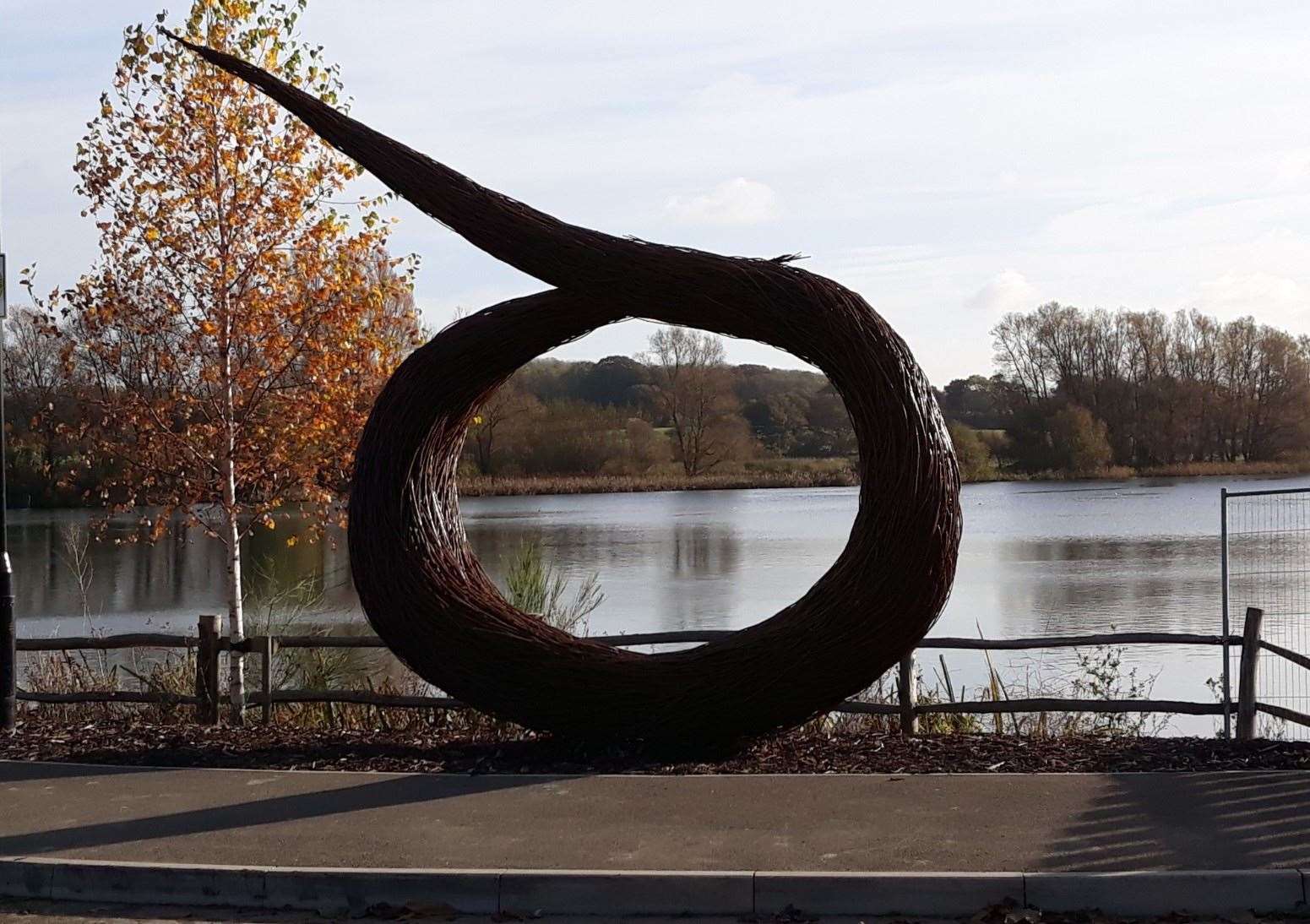 Wicker sculpture 'The Loop' has been installed at the Conningbrook Lakes development