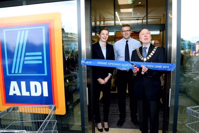 Dartford mayor Cllr Ian Armitt declared the store open by cutting the ribon this morning
