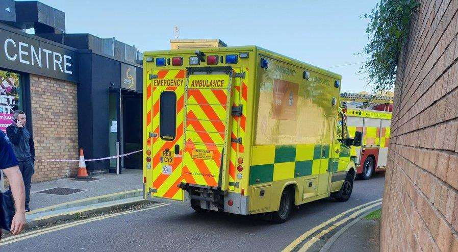 Four people were taken to Medway maritime hospital after Strood Sports Centre incident - @HeruAsesimba (4947758)