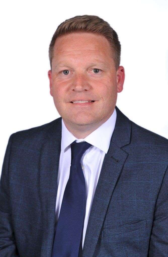 Cllr James Hunt (Con, The Meads)