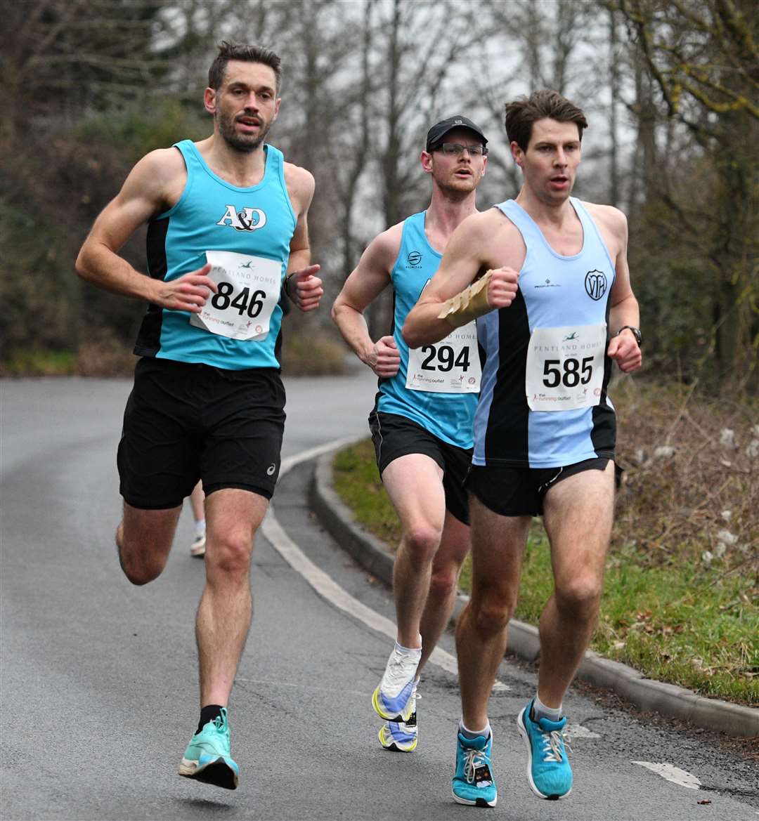 No.846 Trevor Kay of Ashford & District Road Running Club was 12th, with No.585 Sage Pearce-Higgins of Thames Valley Harriers ninth. Picture: Barry Goodwin (54456344)