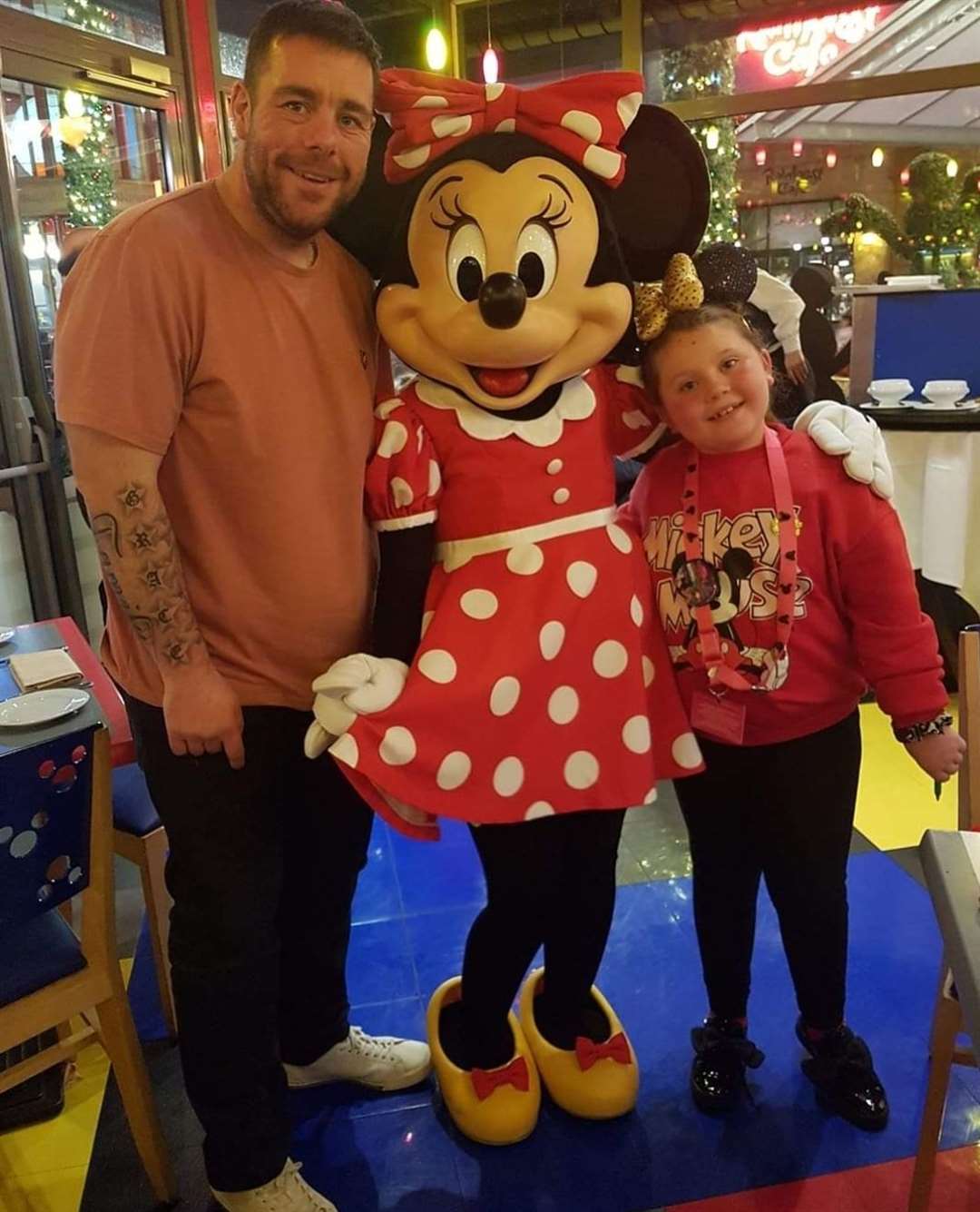 Shaun Kay with daughter Grace and Minnie Mouse