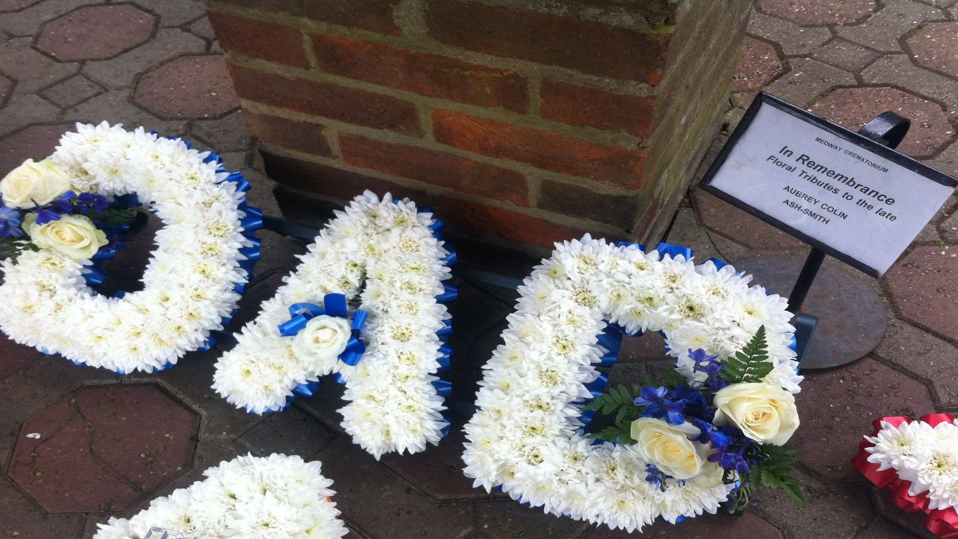 The floral tribute from killer Colin Ash-Smith to his dad, Aubrey