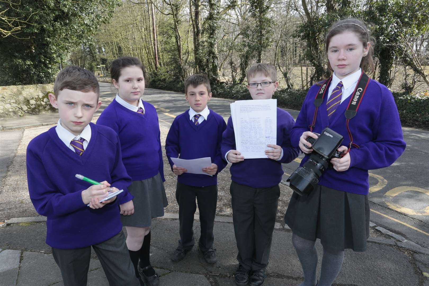 More Park pupils Oliver, Ayla, Sebastian, Lewis, Laren who presented the petition to the council