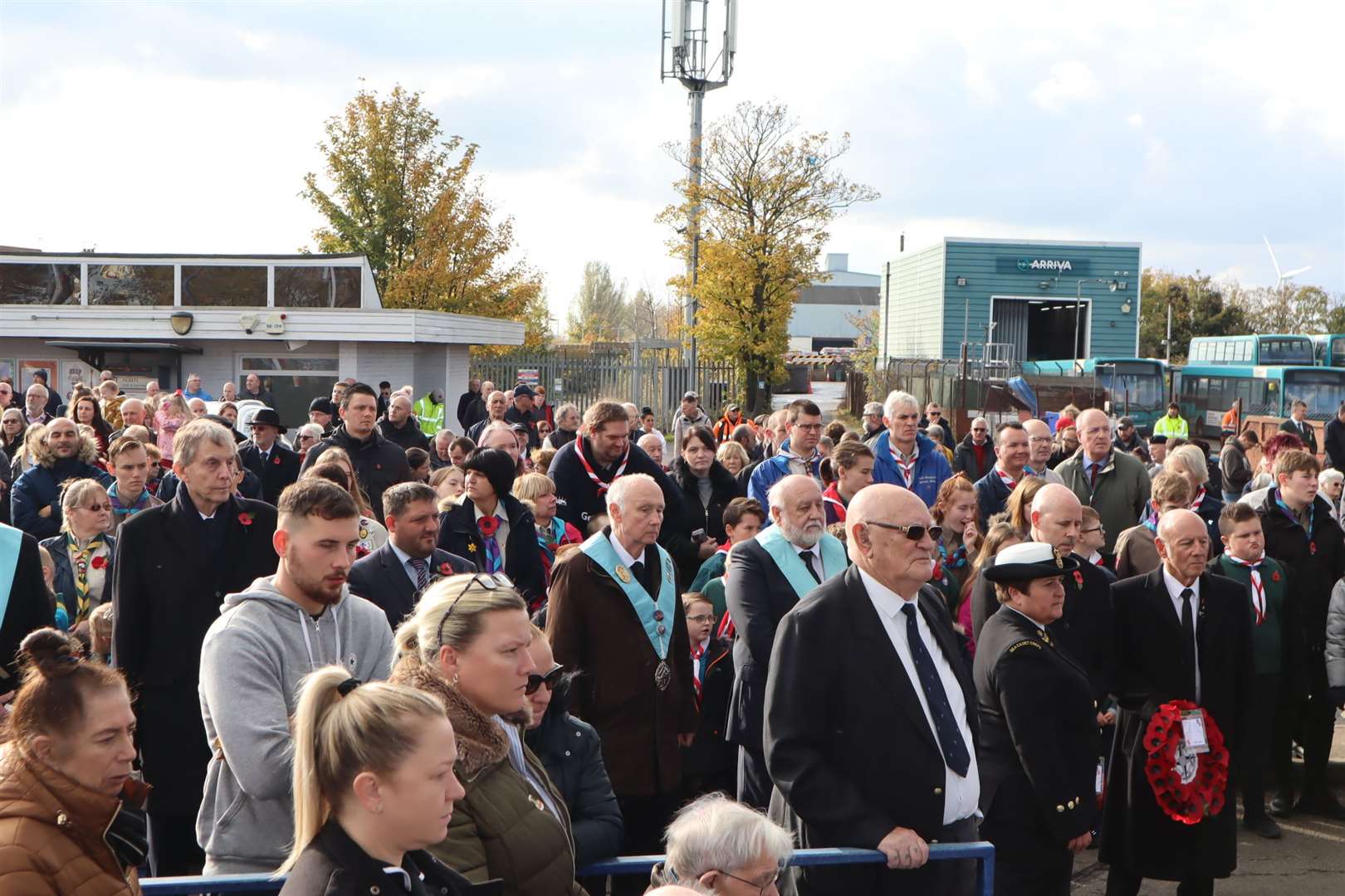 Crowds at the Remembrance Sunday service at Sheerness war memorial (21306265)