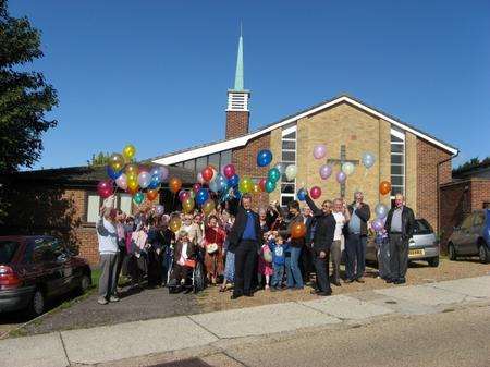 St Barnabas Church in Istead Rise release balloons to mark Back to Church sunday