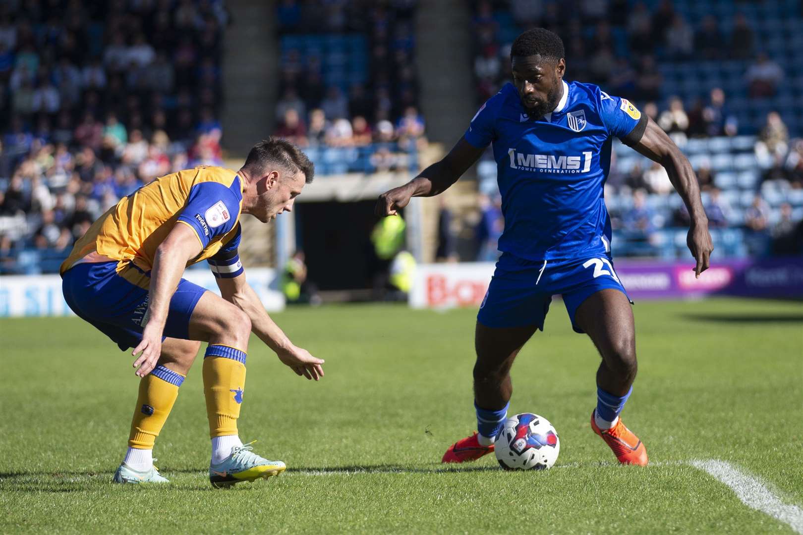 Hakeeb Adelakun taking on his man against Mansfield Town. Picture: KPI